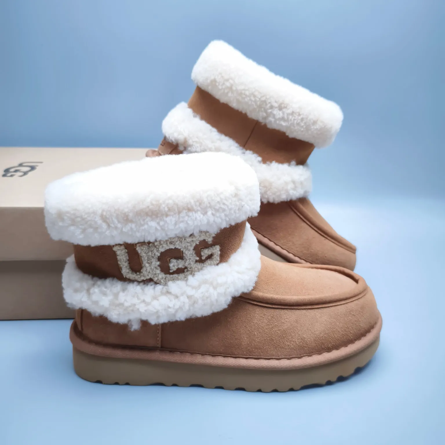 💰600 UGG sheepskin all-in-one snow boots 5410 Curly large LOGO mid-cut trendy boots Color: Maroon Black Size: 35-40